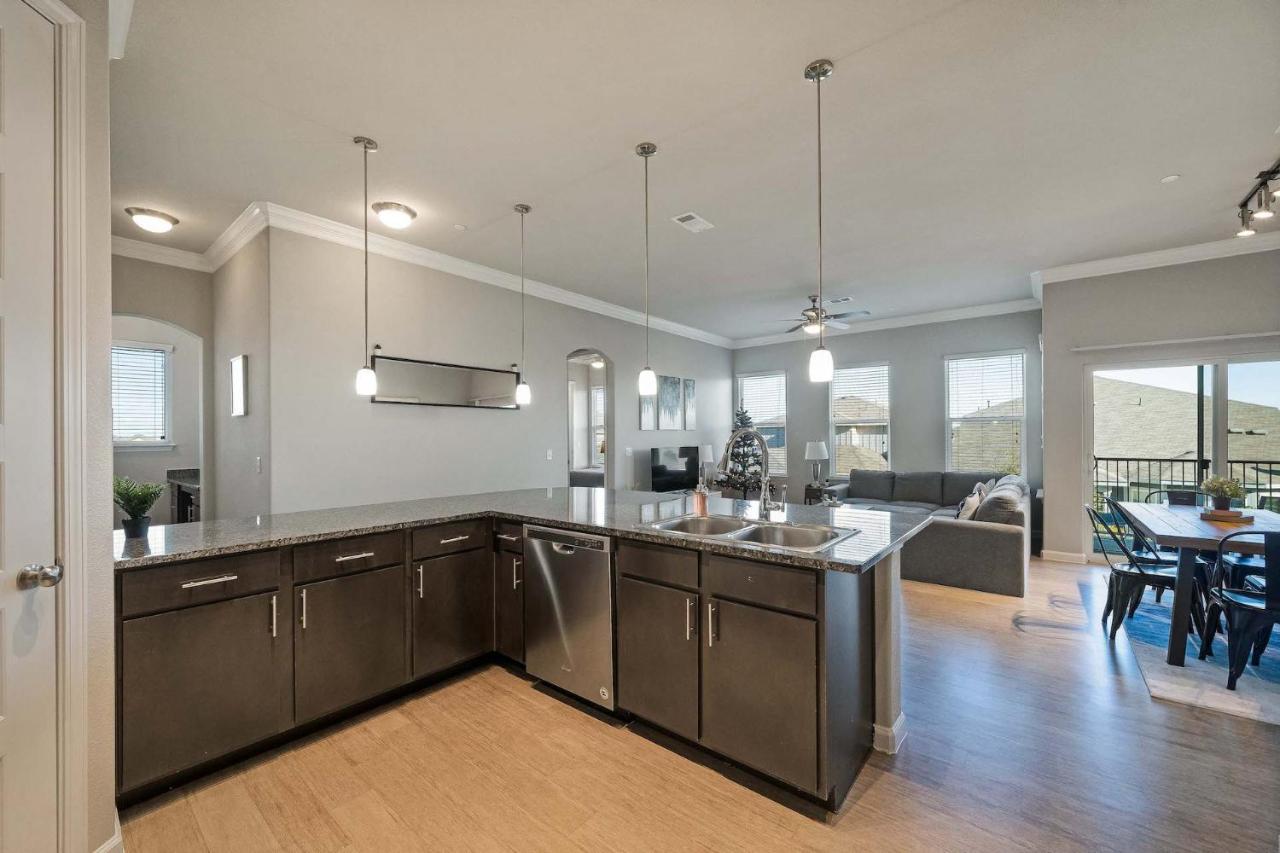 Luxury Townhomes - Evonify Stays Austin Eksteriør bilde